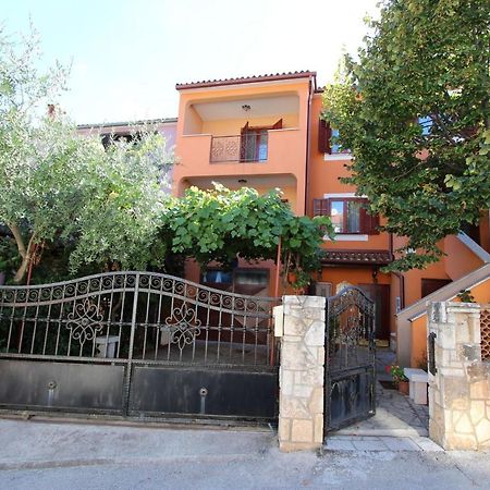 רוביני Apartments Grace מראה חיצוני תמונה