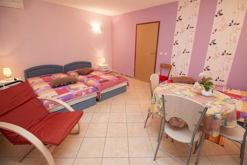 רוביני Apartments Grace מראה חיצוני תמונה