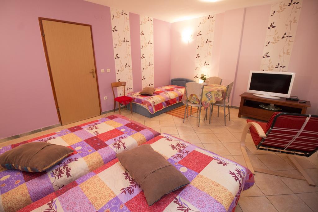 רוביני Apartments Grace מראה חיצוני תמונה