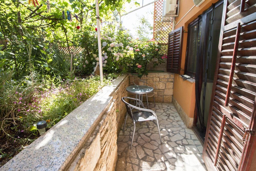 רוביני Apartments Grace מראה חיצוני תמונה