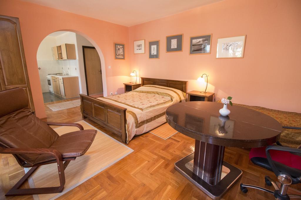 רוביני Apartments Grace מראה חיצוני תמונה